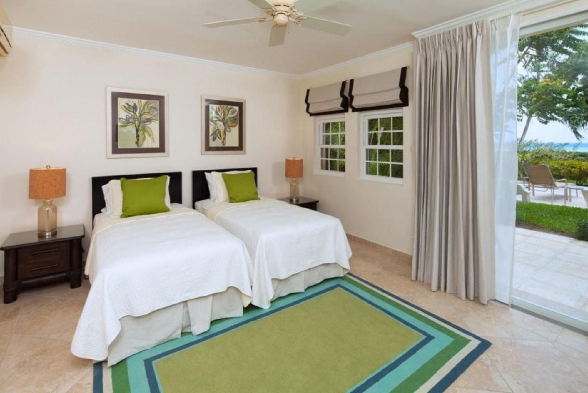 Sapphire Beach Condos Christ Church Ruang foto