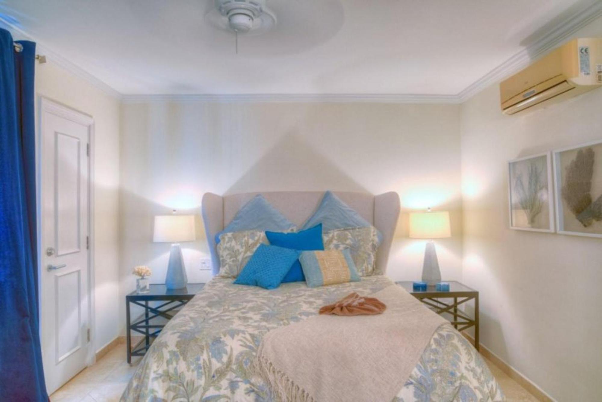 Sapphire Beach Condos Christ Church Ruang foto