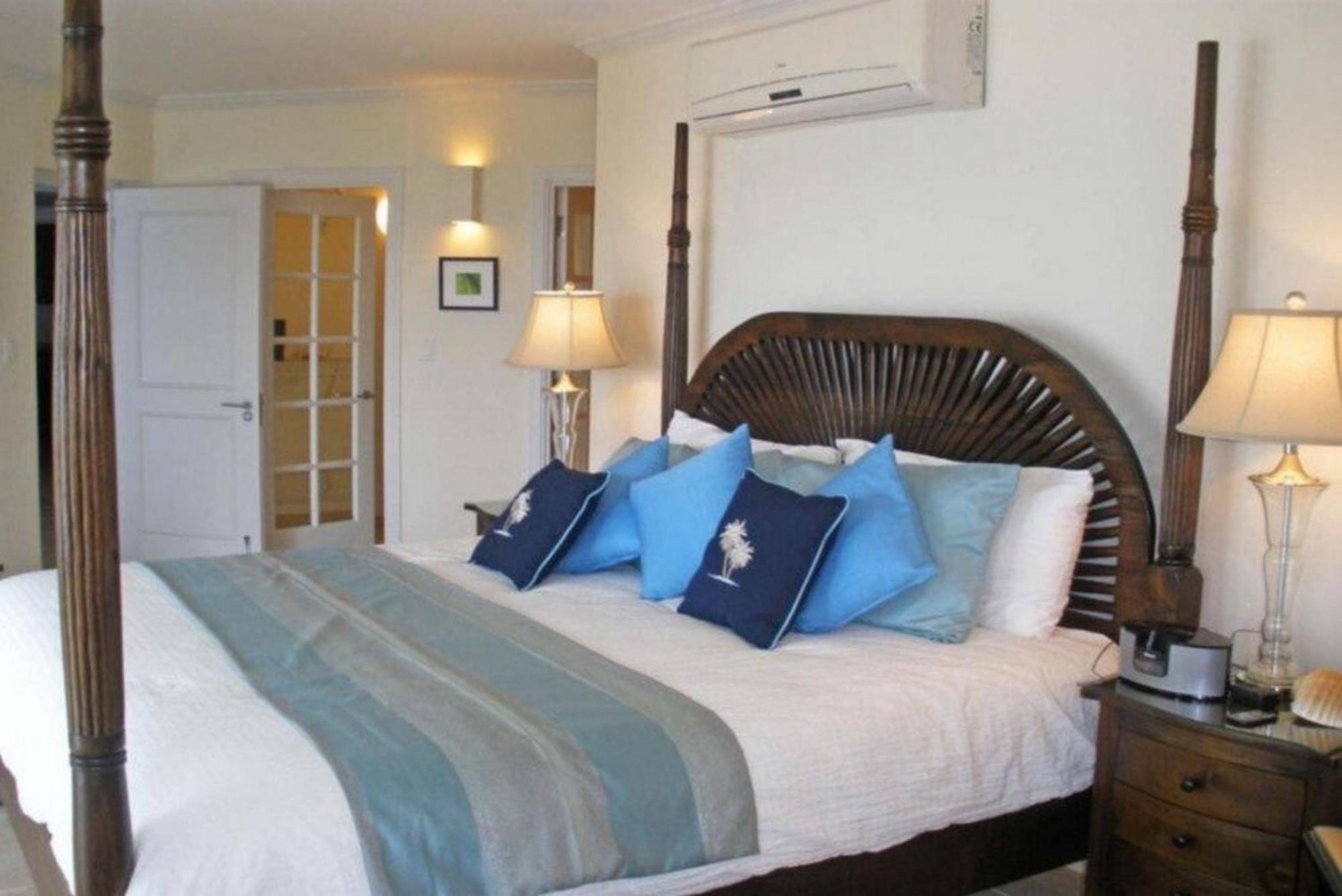 Sapphire Beach Condos Christ Church Ruang foto